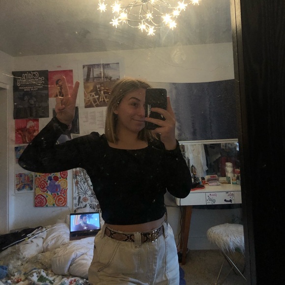 black long sleeve square cut neck - Picture 2 of 2